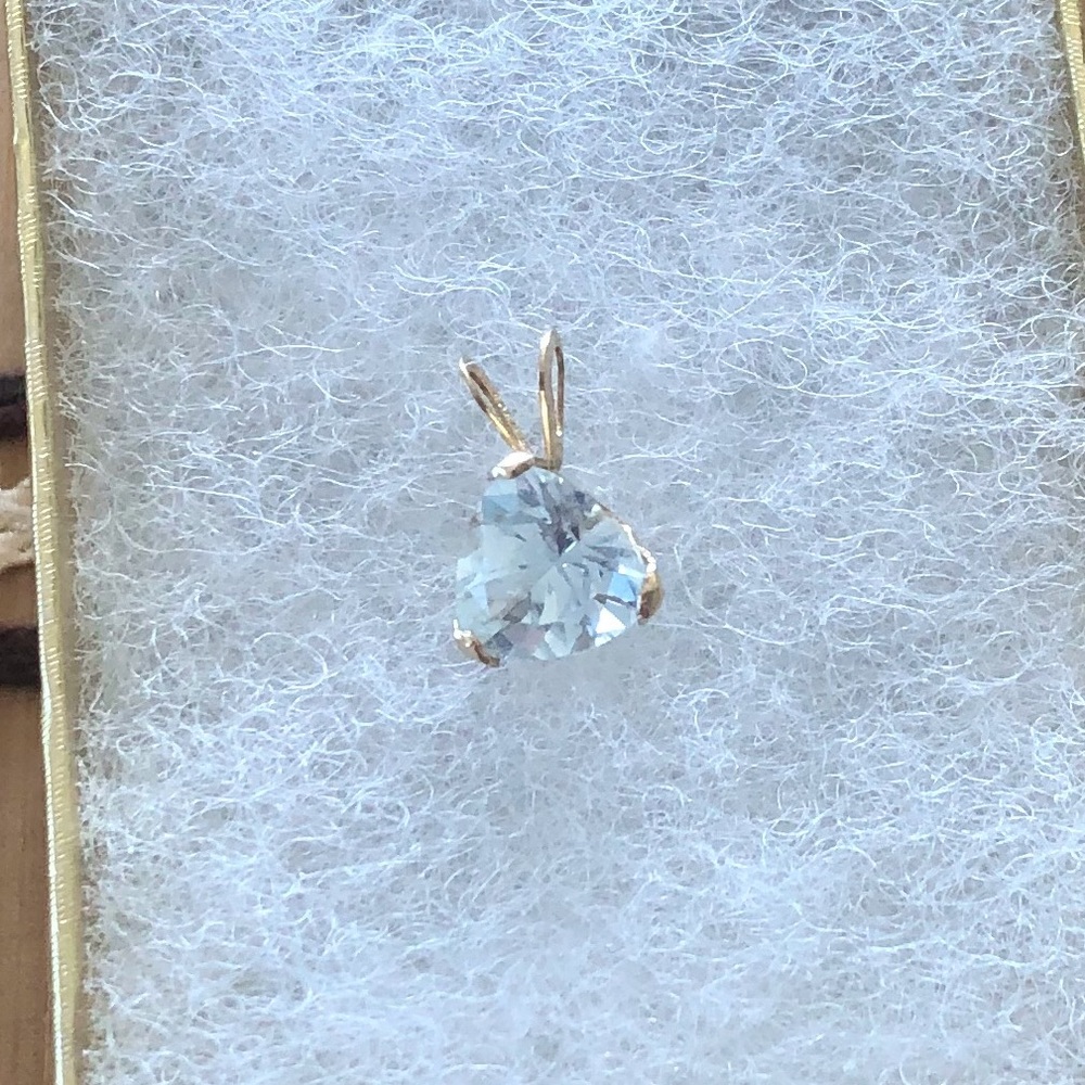 14k Gold Aquamarine Pendant